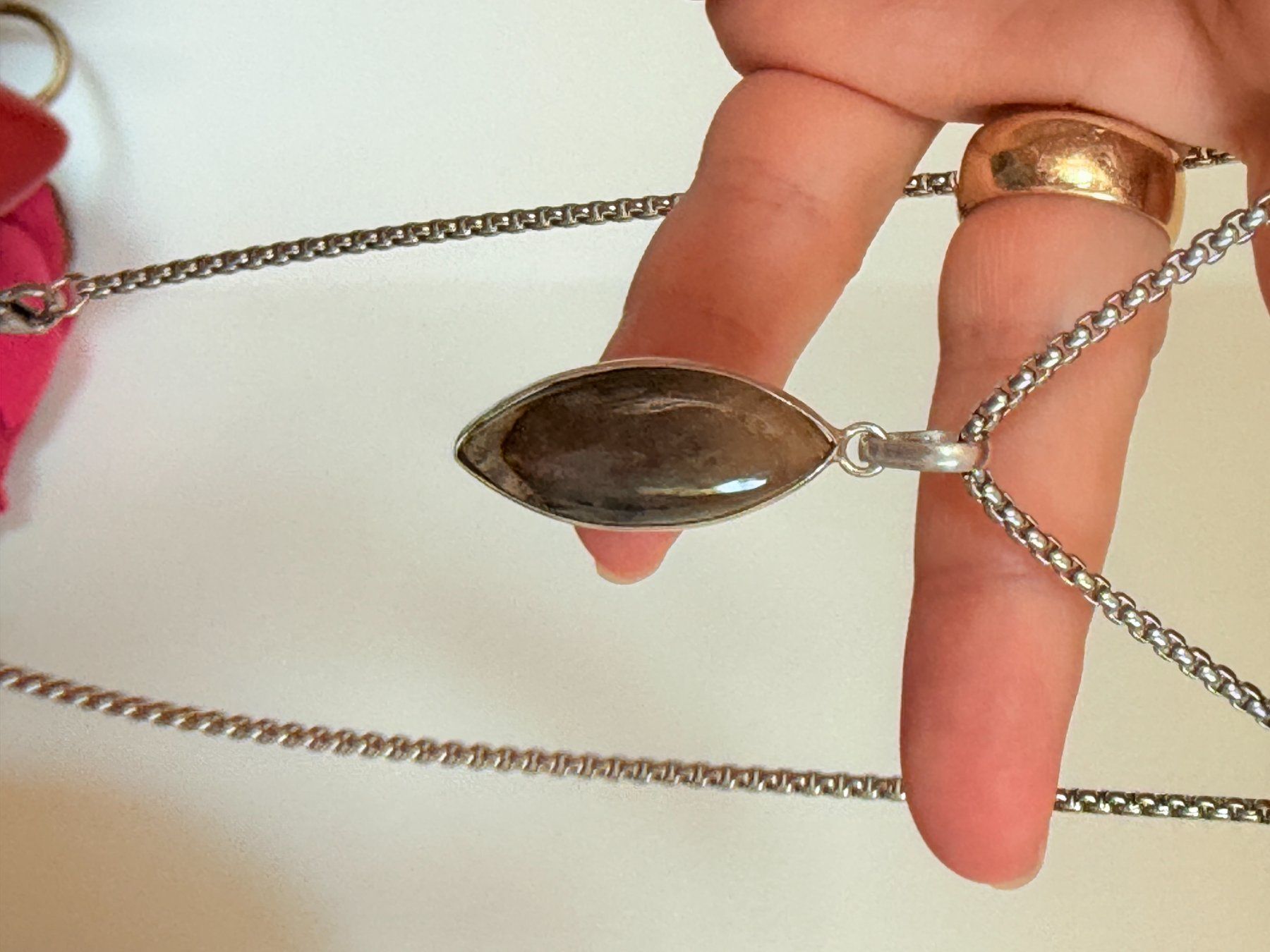 Ketten: Labradorite necklace – Neu und originalverpackt aus Genève von AGBERG 9