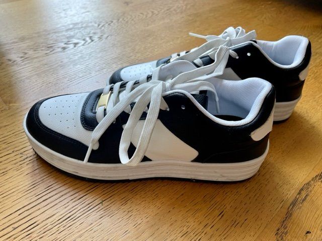 Bershka Scarpe da donna: Sneakers Bershka nr. 36 – Usato da Ligornetto venduto da GiadaG 1