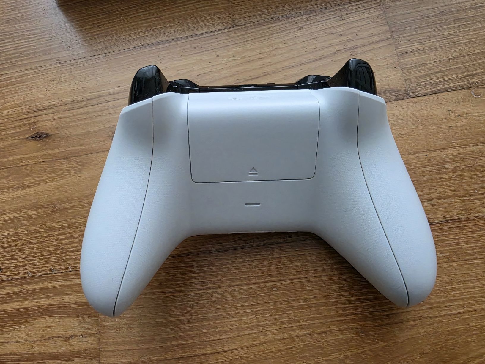 Microsoft Console: Microsoft Xbox One S mit 365 GB, Controller und Spiel – Usato da Bassersdorf venduto da TheBrake 5