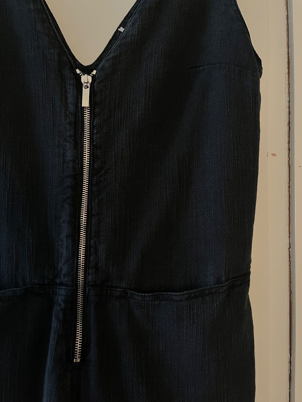 Tute: Schwarzer Jumpsuit / Overall mit Reissverschluss / S / 36 – Usato da Zürich venduto da laudomai 2