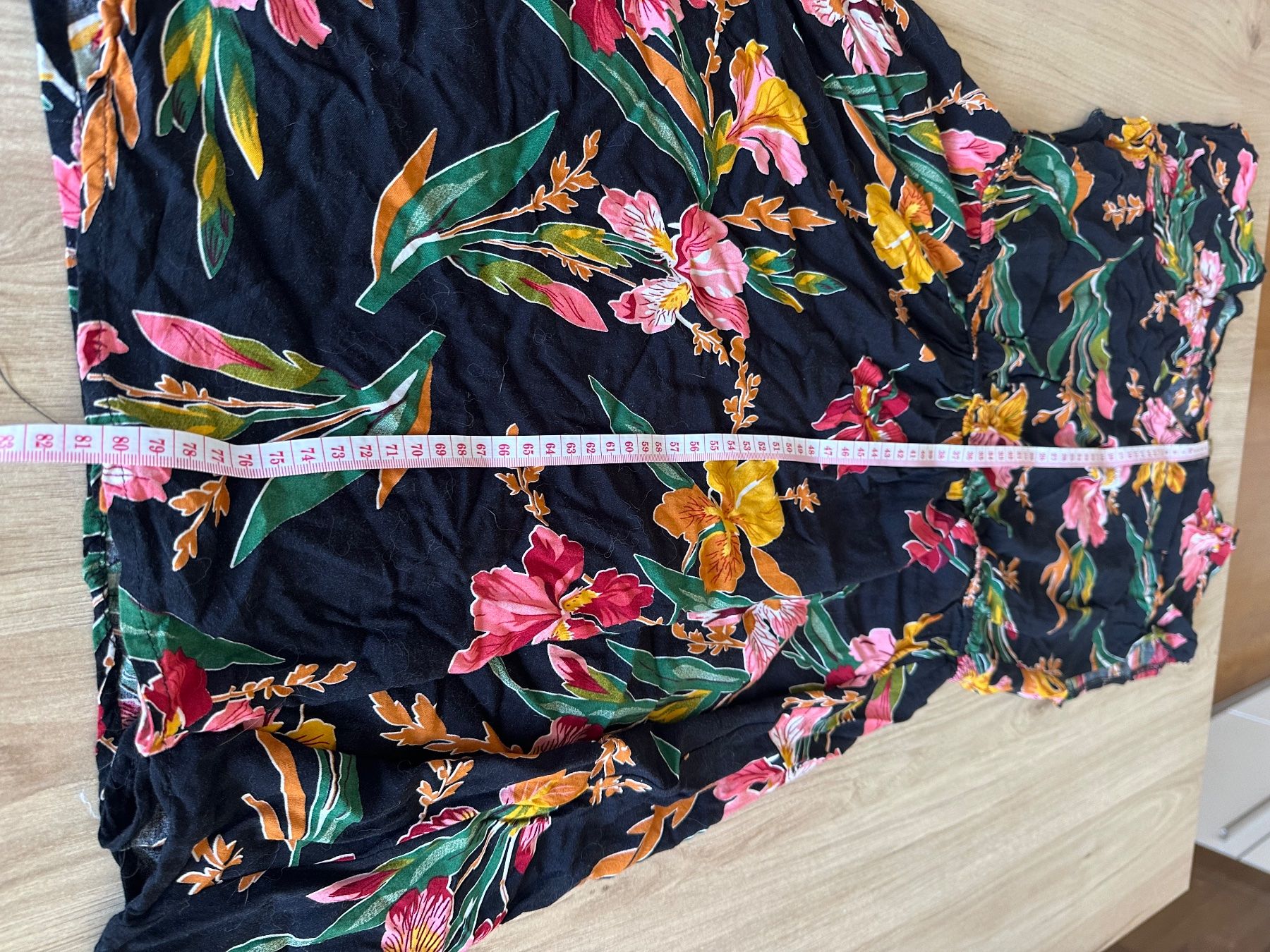 Asos Vestiti: Robe noire à motif fleuris – Usato da Lausanne venduto da sou_w9bl 4