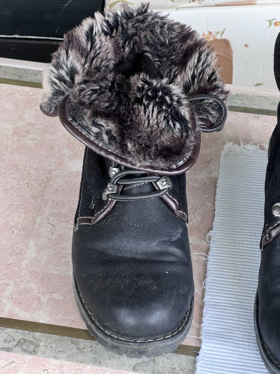 Damenschuhe: Winterstiefeletten schwarz 39 – Gebraucht aus Richterswil von Luke6 2