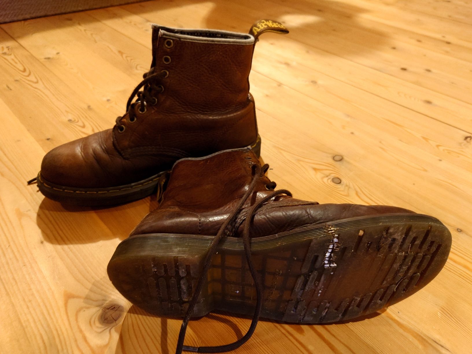 Dr. Martens Scarpe da uomo: Doc Martens 42 – Difettoso da Almens venduto da ma69 2