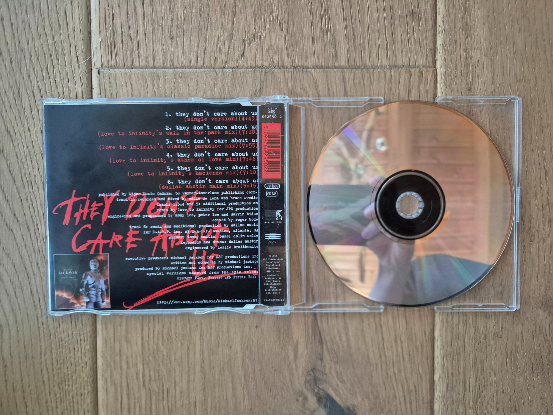 CD: CD Michael Jackson "They Don't Care About Us" – Usato da Savièse venduto da coeur88 1