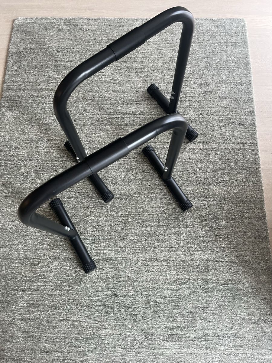 Vélos d'appartement: Parallettes / Dip-Barren schwarz – D'occasion à Winterthur par man2037 1
