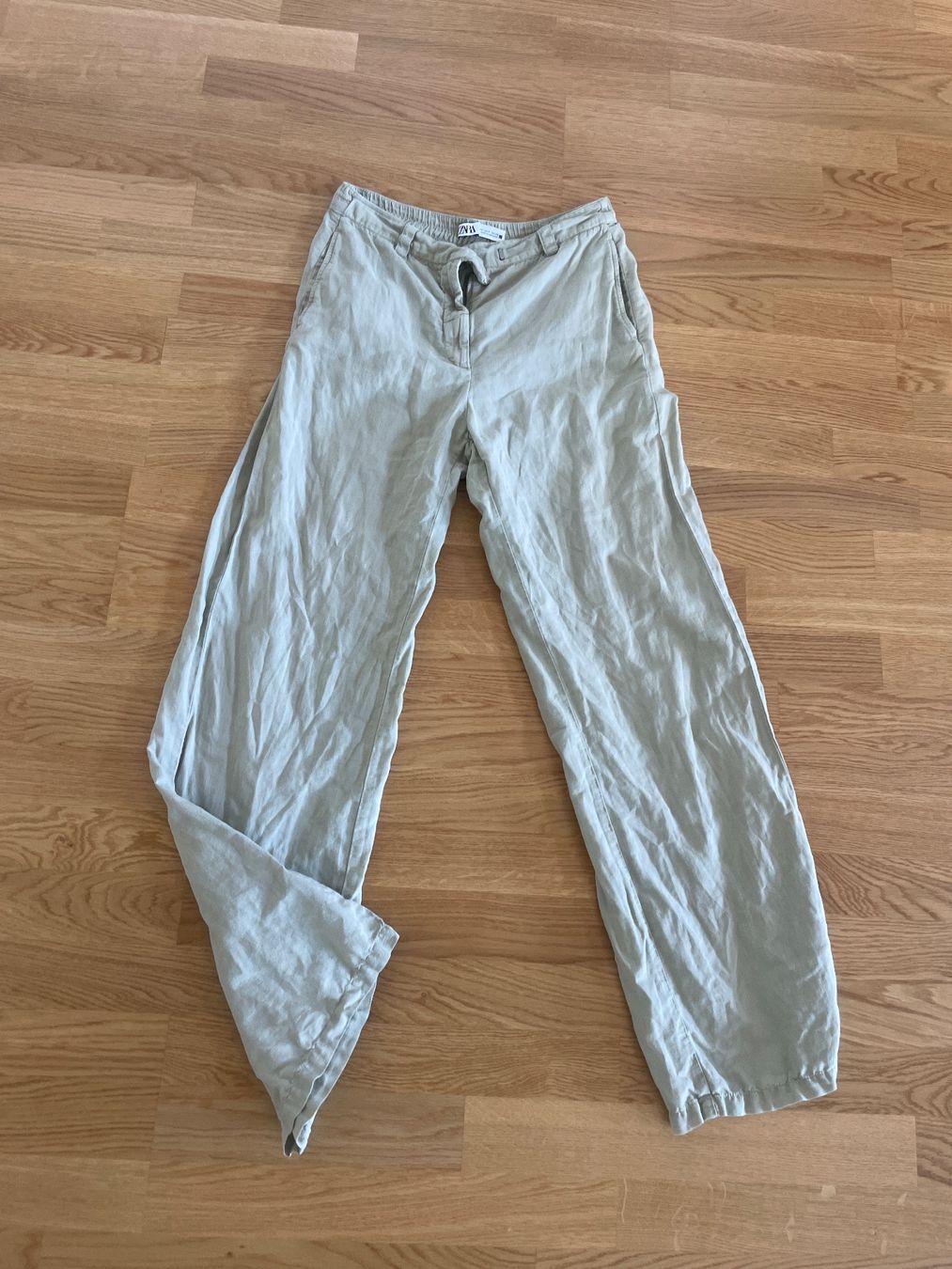 Zara Pantaloni: Leinenhose – Usato da Kloten venduto da simones.thriftshop