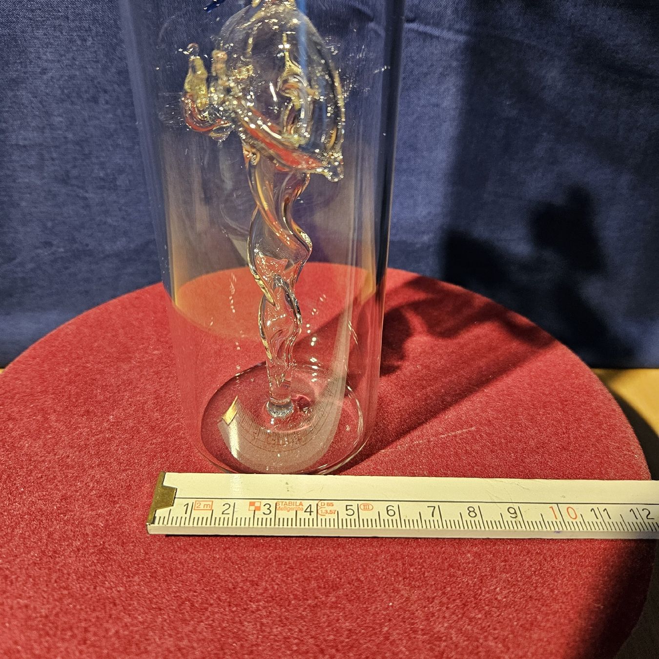 Altro: Studer Grappa Vecchia Flasche mit Glasfigur, 38cm hoch – Usato da Kriens venduto da gra_fhn7 6