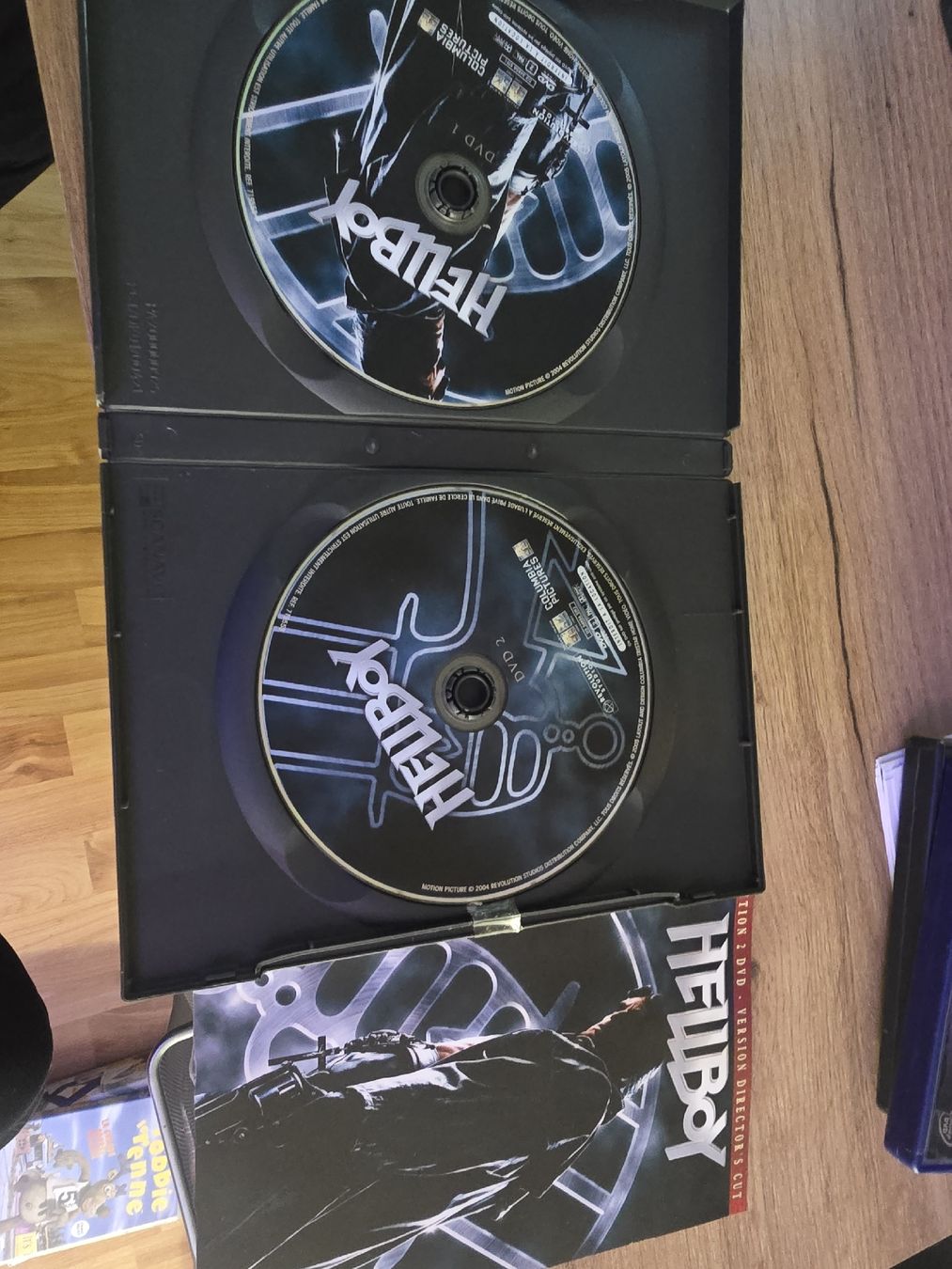 Tutti i DVDs: dvd hellboy version director's cut – Usato da Le Locle venduto da Marc9194 1