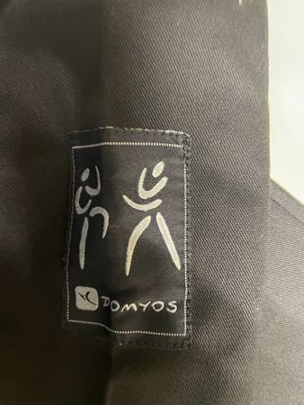 2 Domyos Sporthose schwarz Grösse S neu mit Etikett