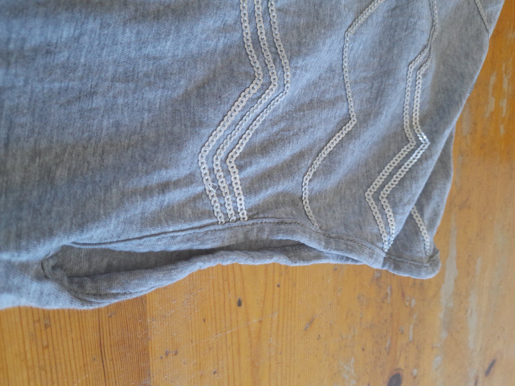 T-shirt: 1 thee shirt dames – Usato da Miecourt venduto da Marly1 2