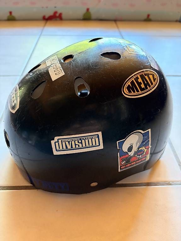 Caschi: Skateboard Inlineskate Helm ab 1.- – Usato da Lützelflüh-Goldbach venduto da Blink840 1
