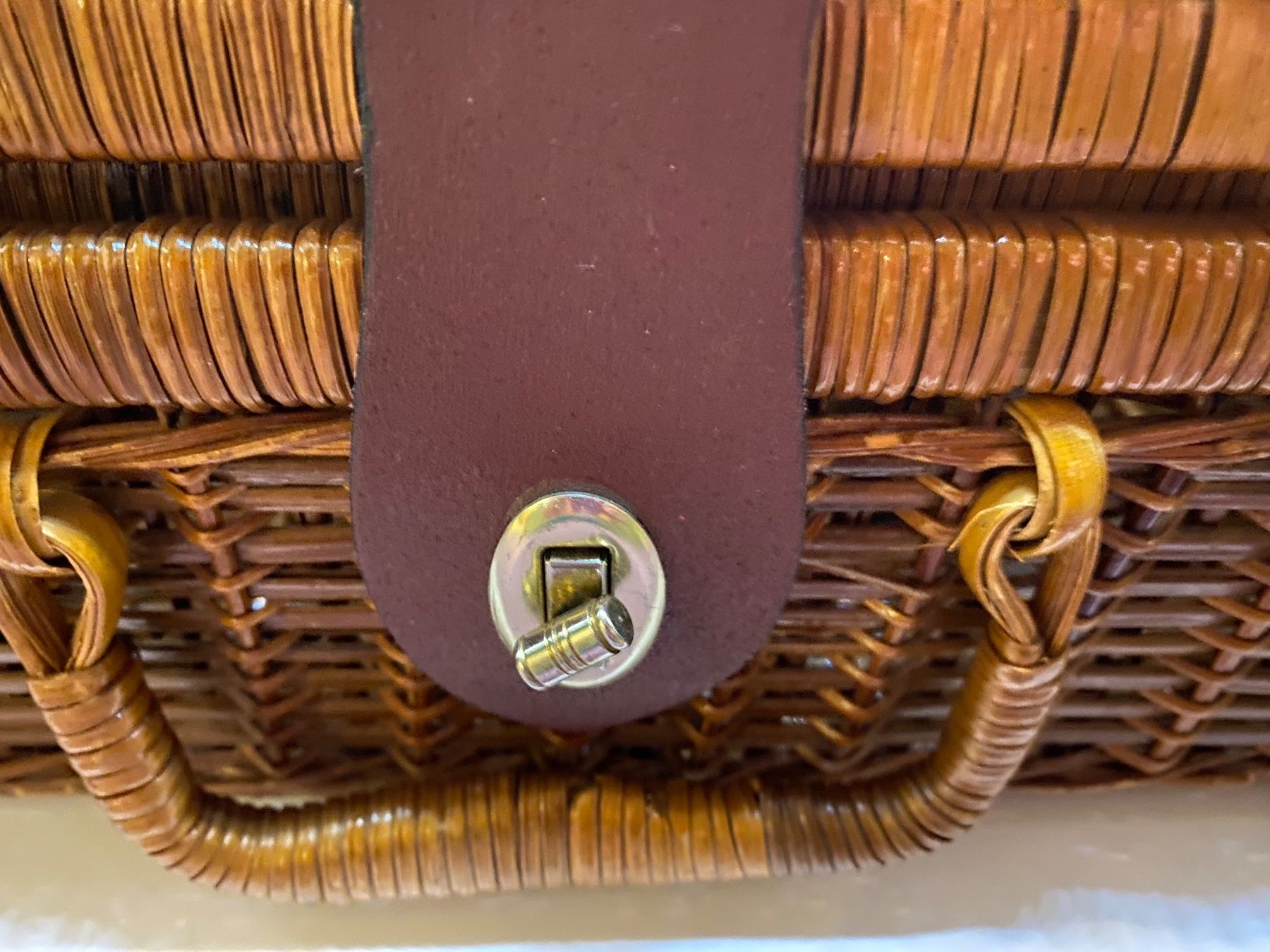 Altro per la casa: Schöner Korb mit Verschluss – Usato da Heiligkreuz (Mels) venduto da Oldtimerfan03 1