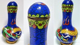 Chinesische Cloisonné mit Deckel in Form einer Vase