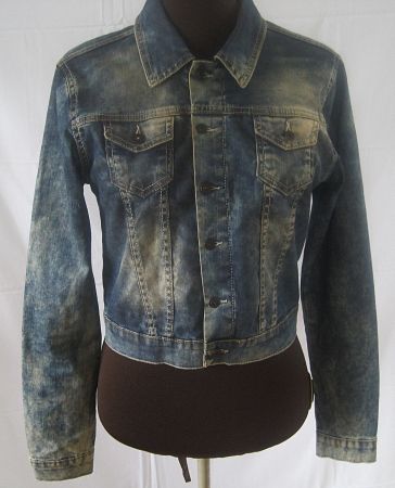 NEU!! Moderne Jeansjacke im Used-Look mit Brusttaschen
