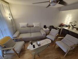 Sofa und 3 Sessel hellgrau guter Zustand