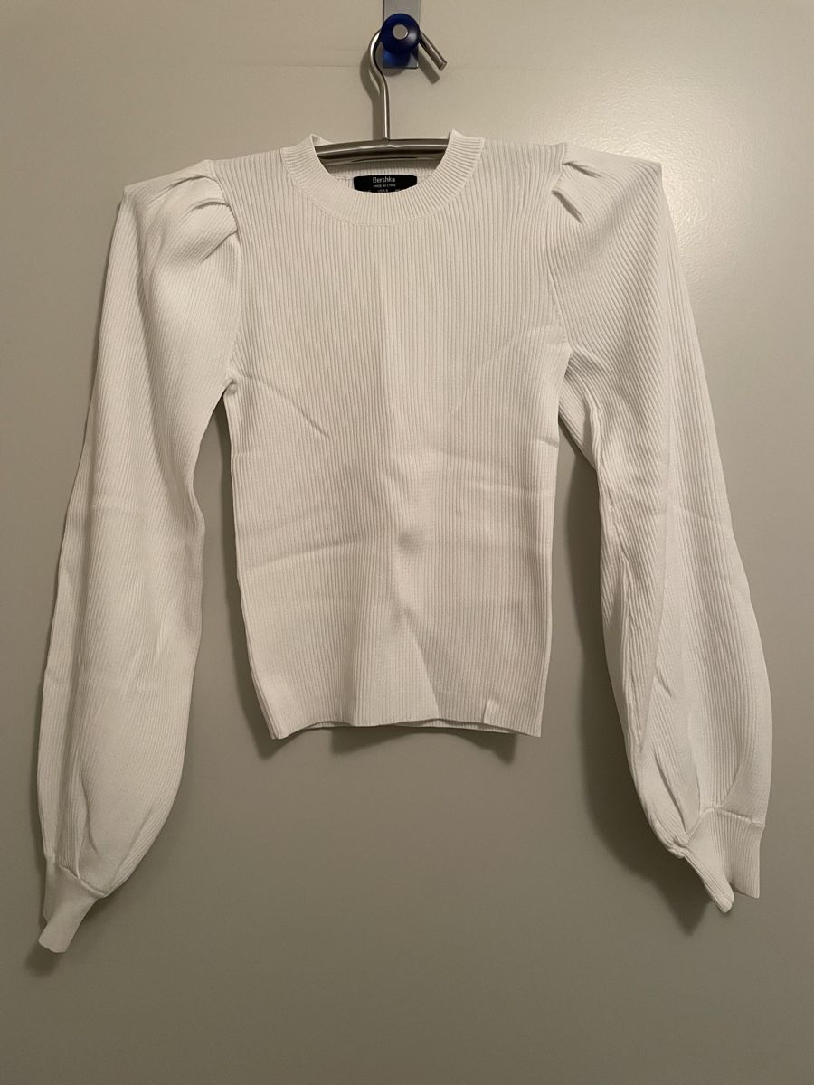 Bershka Tops: Pull Bershka blanc manches bouffantes taille S neuf – Neu und originalverpackt aus Vuadens von Nina11