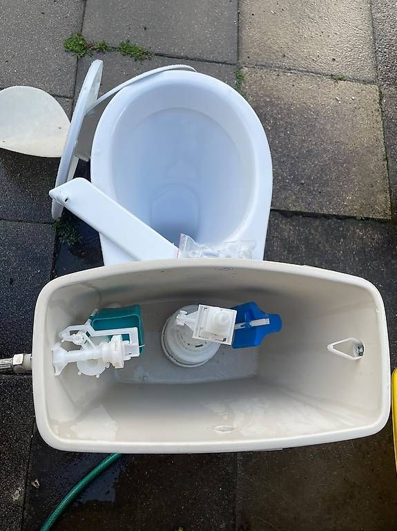 WC: Stand-WC Set Cersanit (neuwertig) – Usato da Effretikon venduto da pipolino25 1