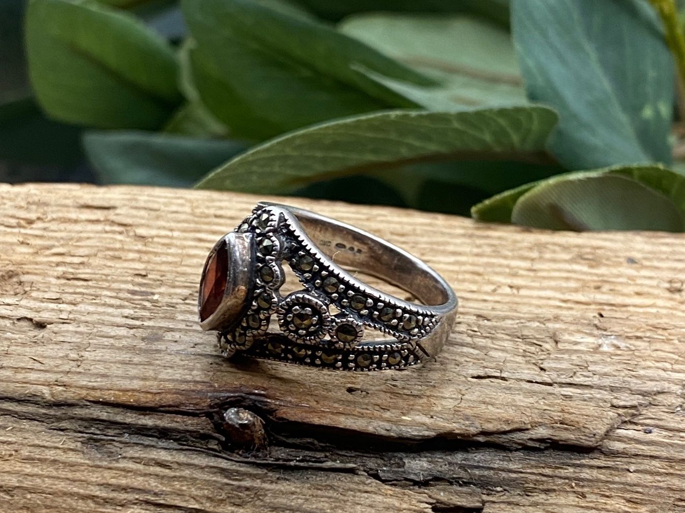 Anelli: Antiker Silber Ring mit Granat und Markasiten – Usato da Luzern venduto da S.Kern01 1