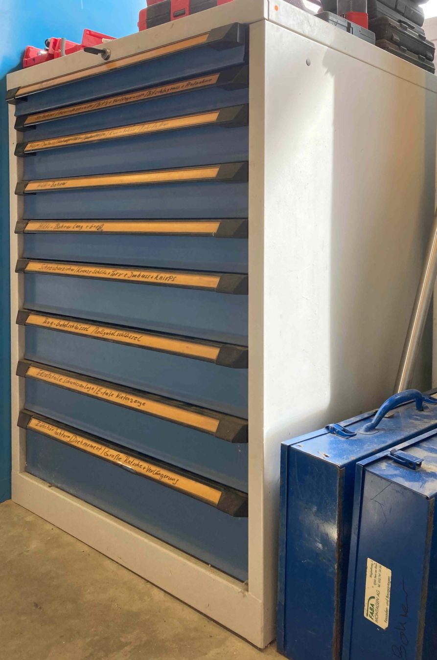 Armadi: Schubladen- Werkzeugschrank – Usato da Stein am Rhein venduto da fab_gsy9 1