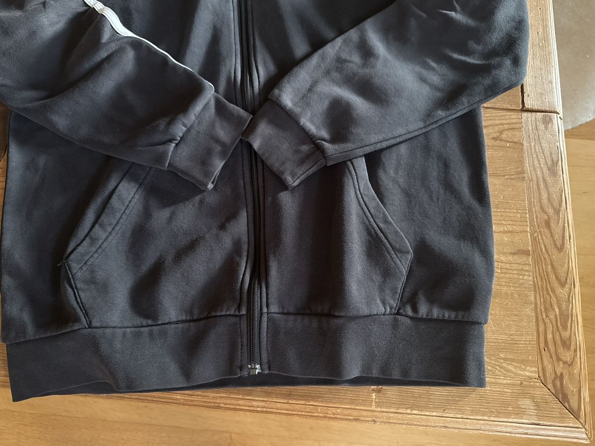 Adidas Costumes, combinaisons de sport et fonctionnelles: Adidas Trainer schwarz Gr.M  – D'occasion à Mauren par ducducturi 6