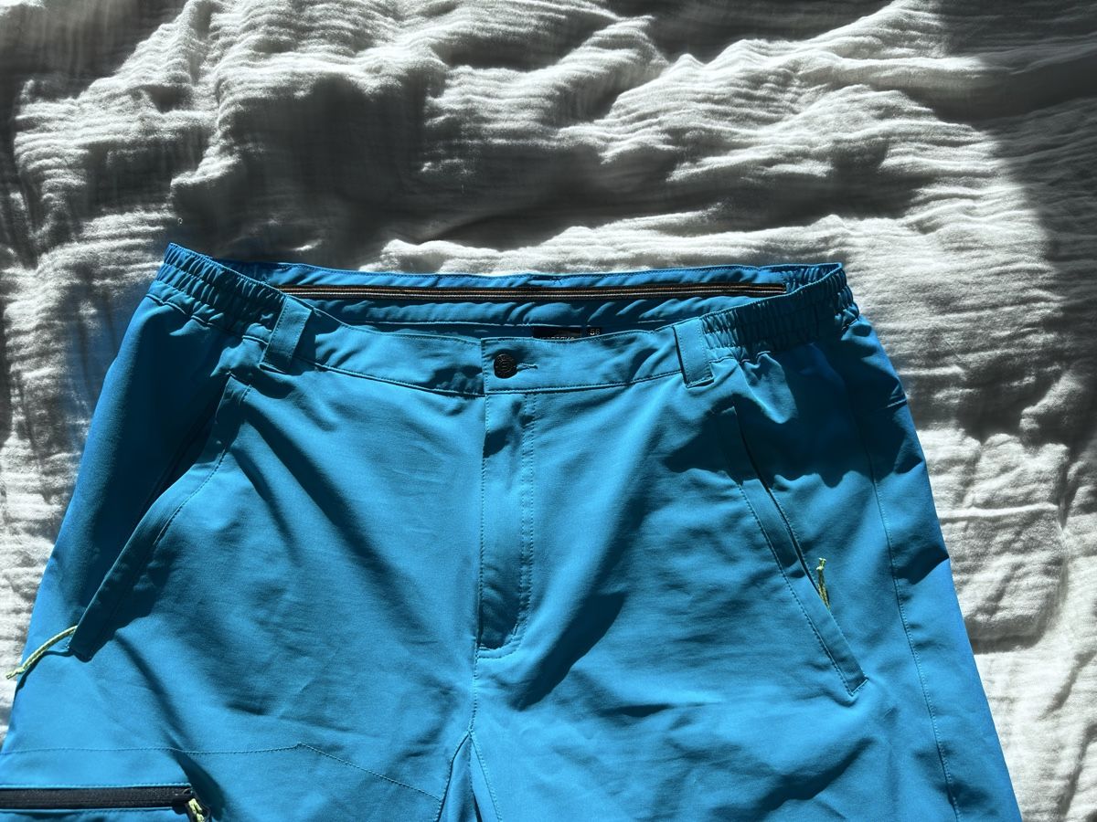 Icepeak Pantaloni: Icepeak Shorts Blau Grösse 56 Neu – Nuovo (secondo la descrizione) da Chur venduto da BondiGR 1