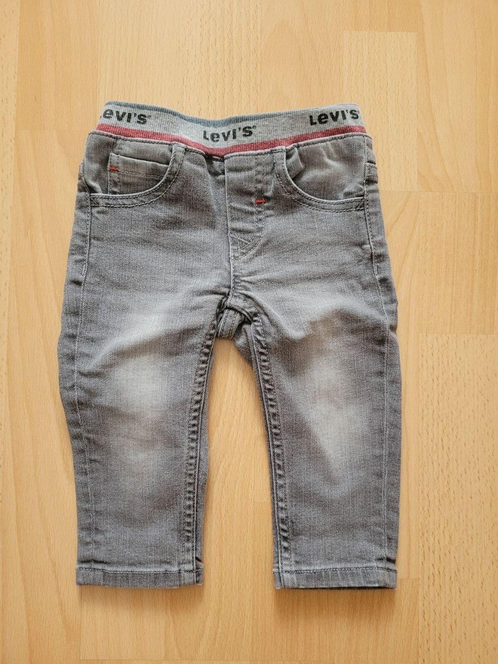 Levi's Pantalons: Hose Levi's gr. 68 – D'occasion à Inwil par Flower2325
