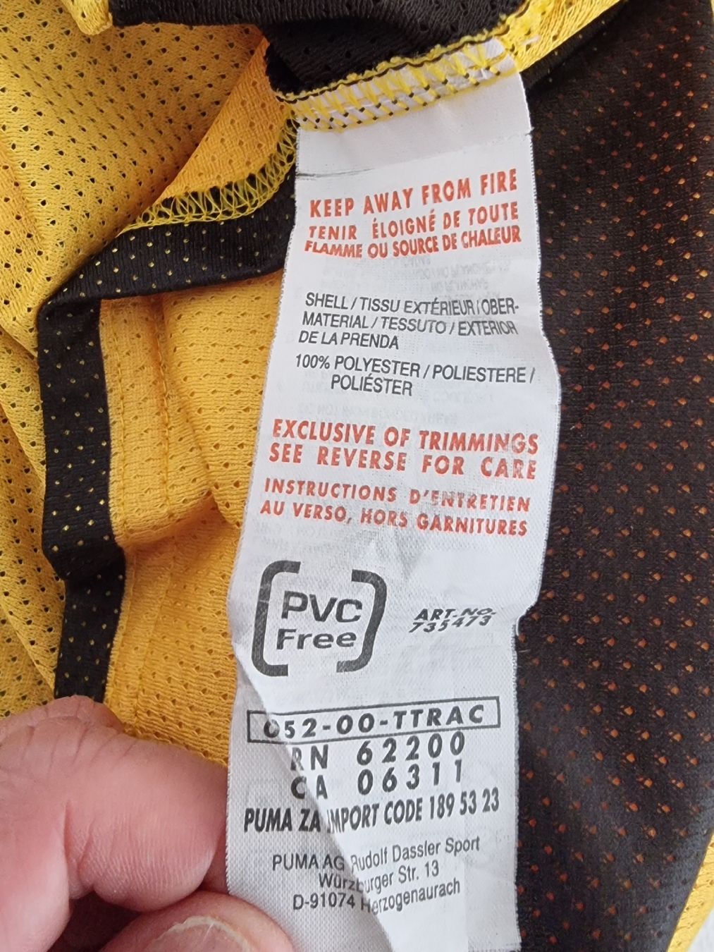 Young Boys Canottiere & Pantaloni: Young Boys 2009-2010 Heimtrikot – Usato da Suhr venduto da SariLacivert1907 3