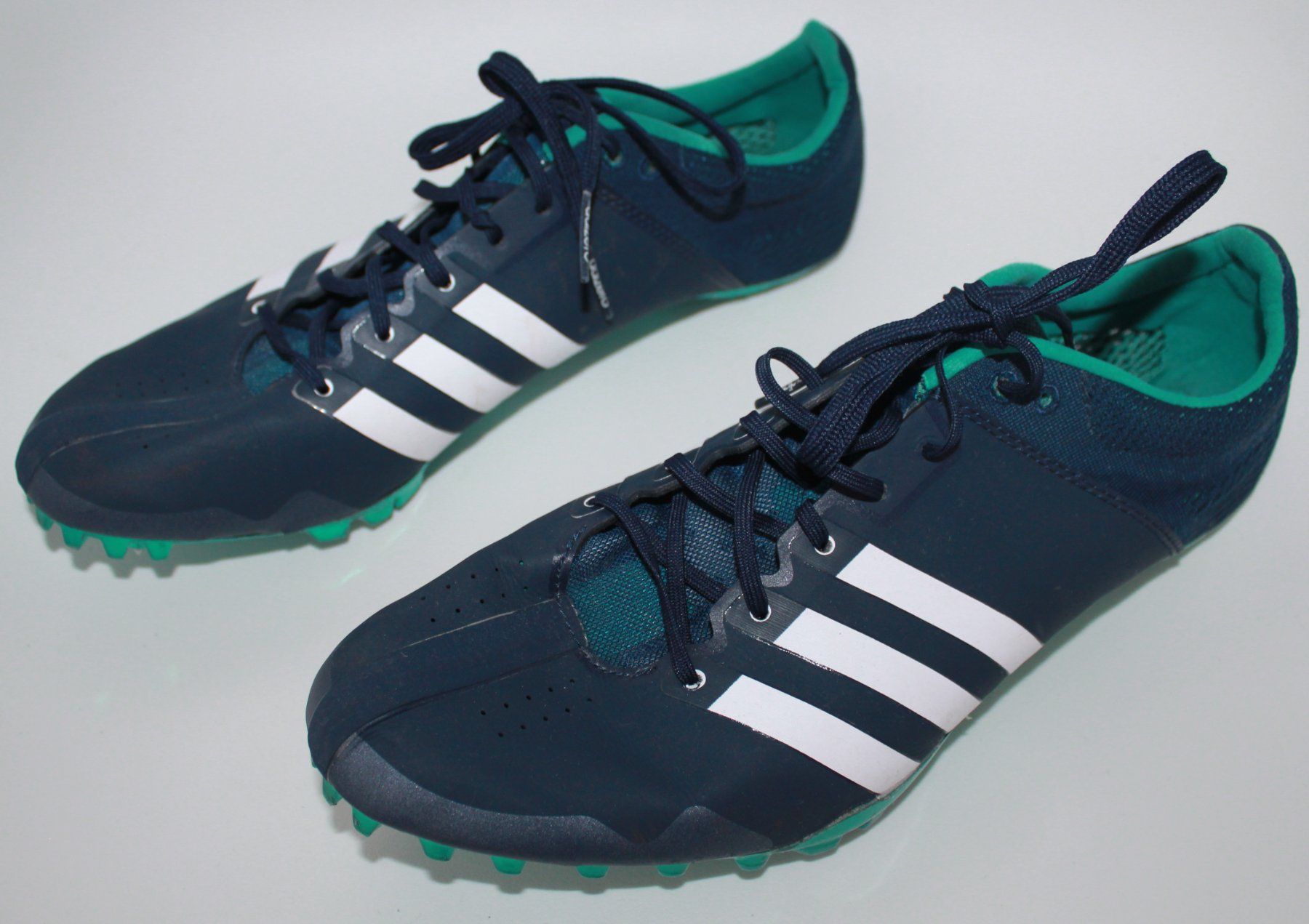 Adidas Scarpe da uomo: Chaussures d'athlétisme Adidas  t. 45 1/3 – Usato da Peseux venduto da Gilloss
