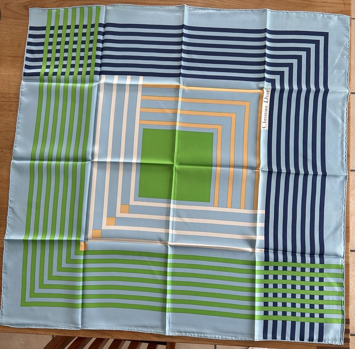 Dior Foulard & Sciarpe: Foulard Christian Dior – Nuovo e nell'imballaggio originale da Staufen venduto da Occidental 3