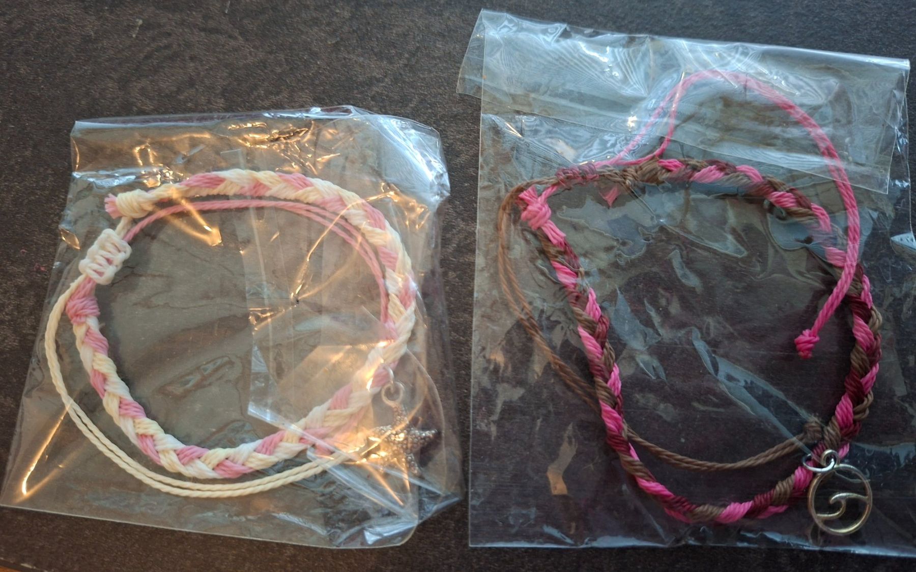 Bracciali & Braccialetti: Armband, 2 Stück – Nuovo e nell'imballaggio originale da Baden venduto da rocket85