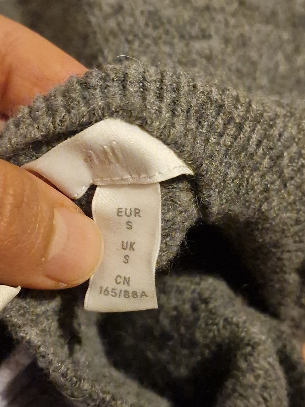 H&M Maglioni & Felpe: Pullover – Usato da Wil SG venduto da zeh_pck9 4