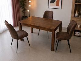 Tavolo in legno con 3 sedie