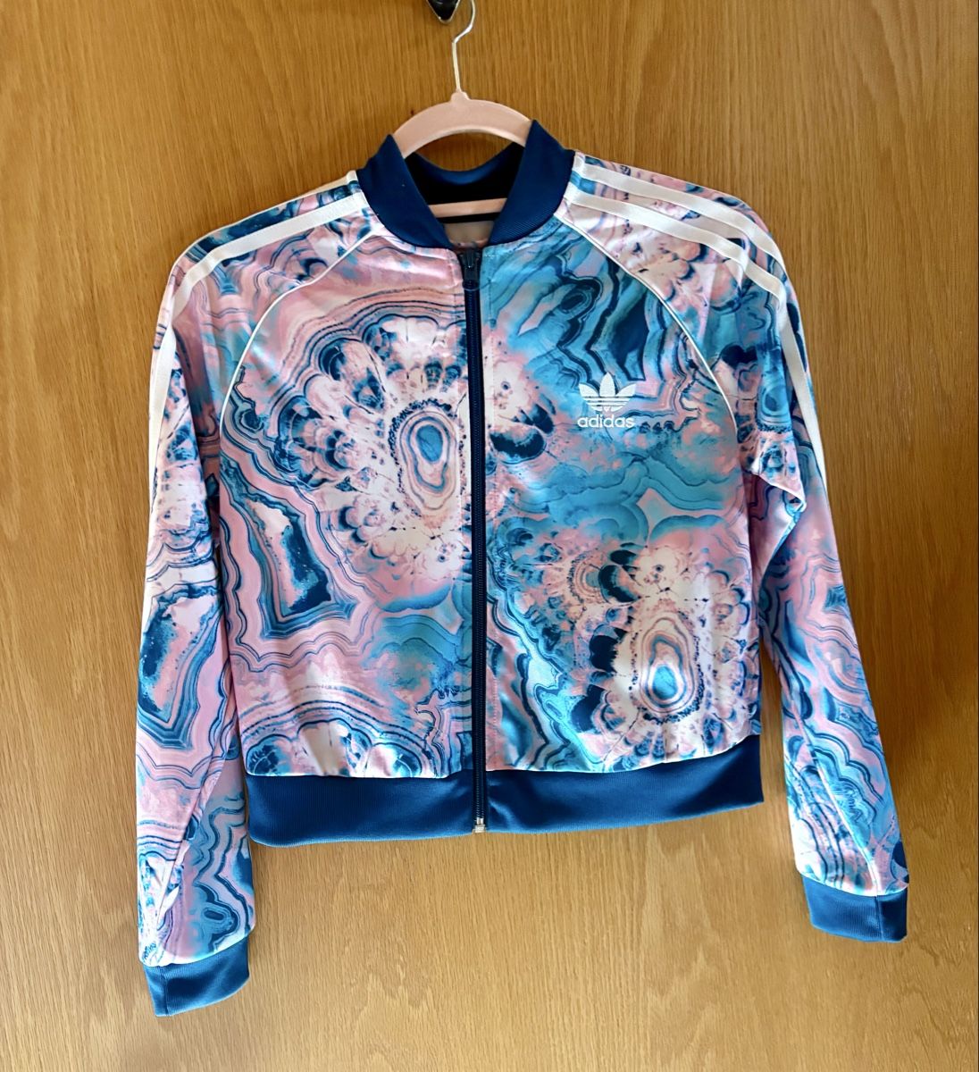 Jacken & Mäntel: Adidas jacke – Gebraucht aus Safenwil von taschenlady