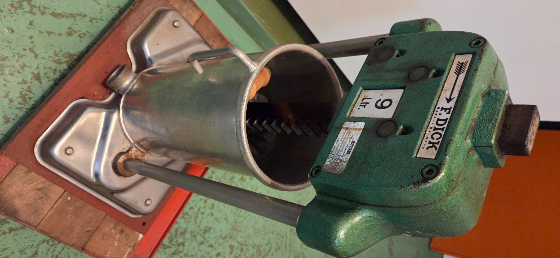Alle Maschinen: Wurstpresse F.Dick 9 Liter – Gebraucht aus Hochwald von led-versand 1