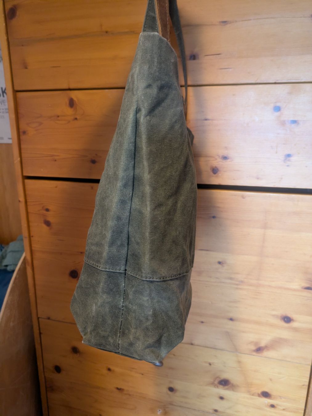 Taschen für Damen: Hübsche olivgrüne Handtasche – Gebraucht aus Dornach von mkh_8yst 2