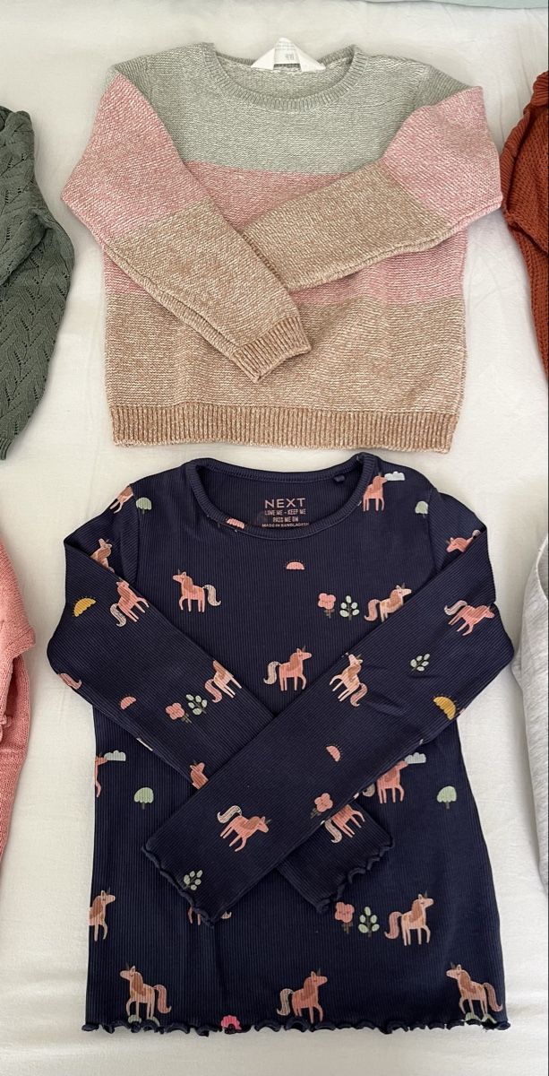 Lotti & Set di vestiti: Kinder Kleiderpaket Mädchen, Gr. 98-104 – Usato da Zollikon venduto da malena82 1