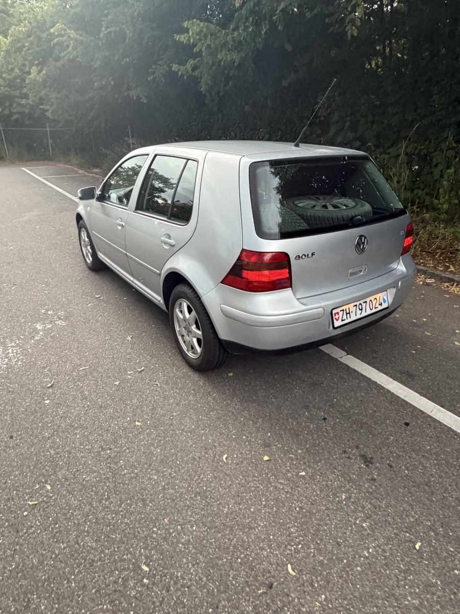 VW Automobili: Vw Golf 4 1.6 Benzin. 132500 km – Usato da Dietikon venduto da ermfam9 8