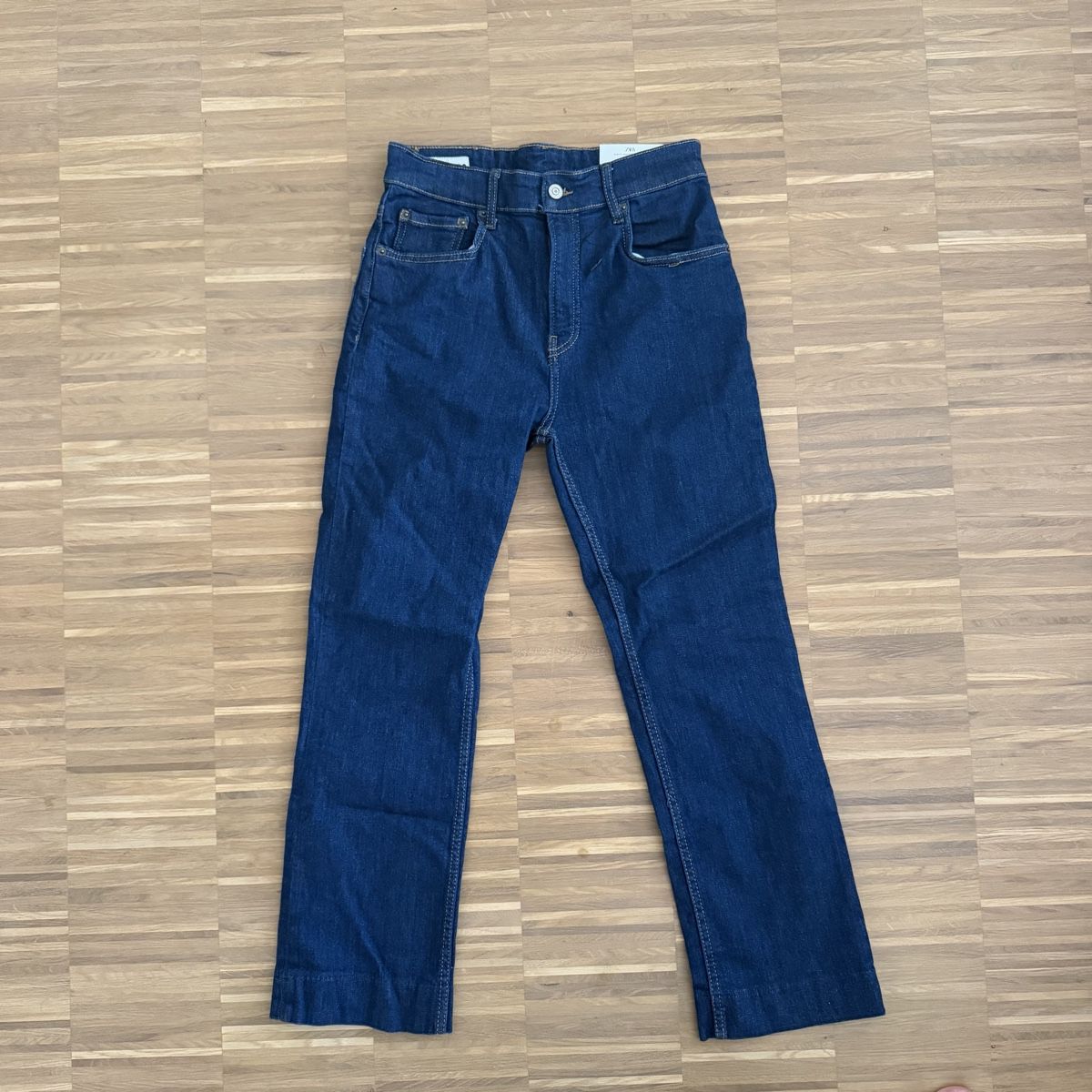 Zara Jeans: ZARA Jeans Bootcut Cropped – Nuovo e nell'imballaggio originale da Horw venduto da carmencatharina