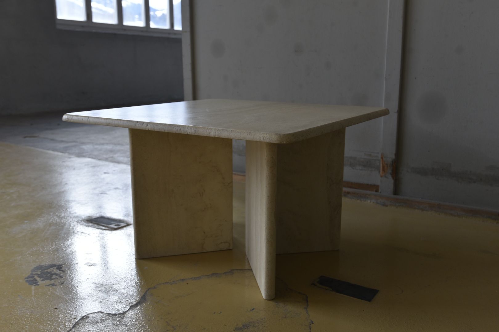Tische: Vintage Couchtisch aus Travertin – Gebraucht aus Lichtensteig von UsedINStore 4