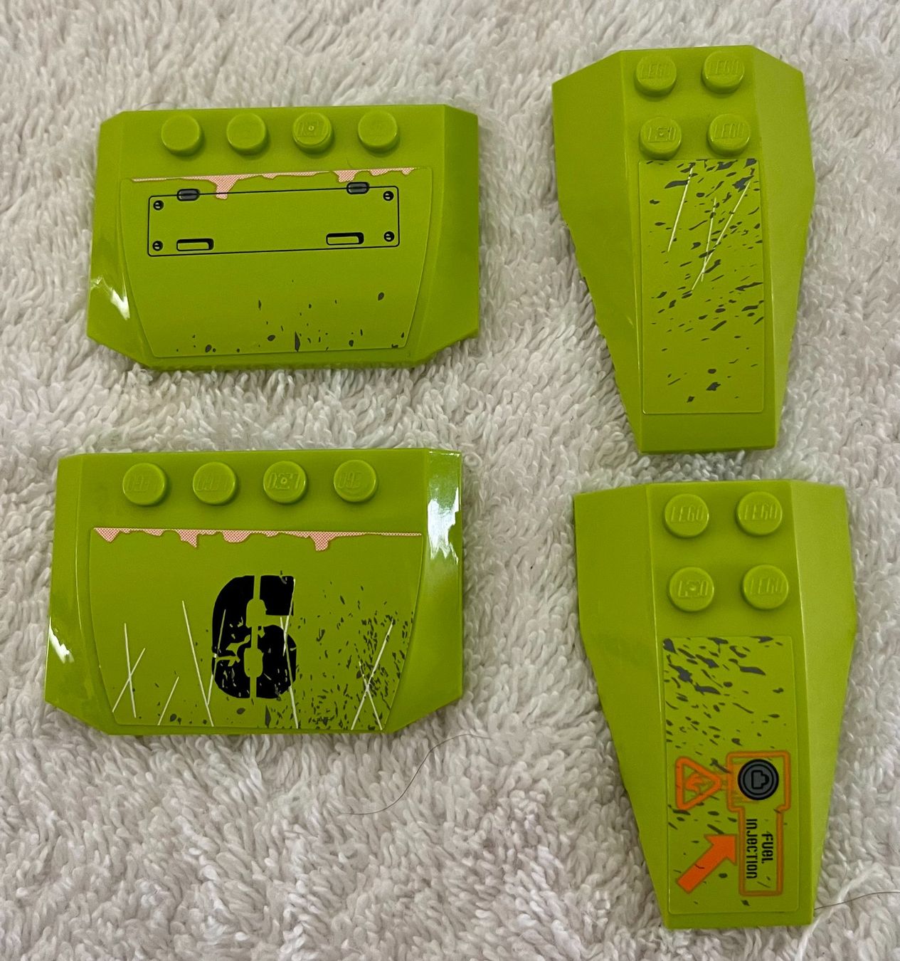 Lego Kit di costruzioni: Lego 4 x Slops mit Stickers – Usato da Höri venduto da PSMarinho