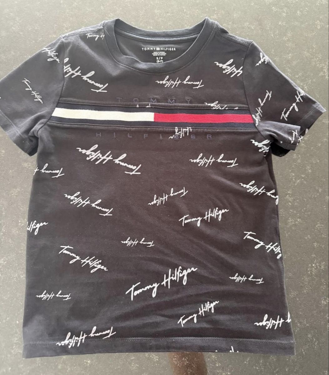 Camicie, T-shirt & Polo: T-Shirt TH – Usato da Aarwangen venduto da LaRose09