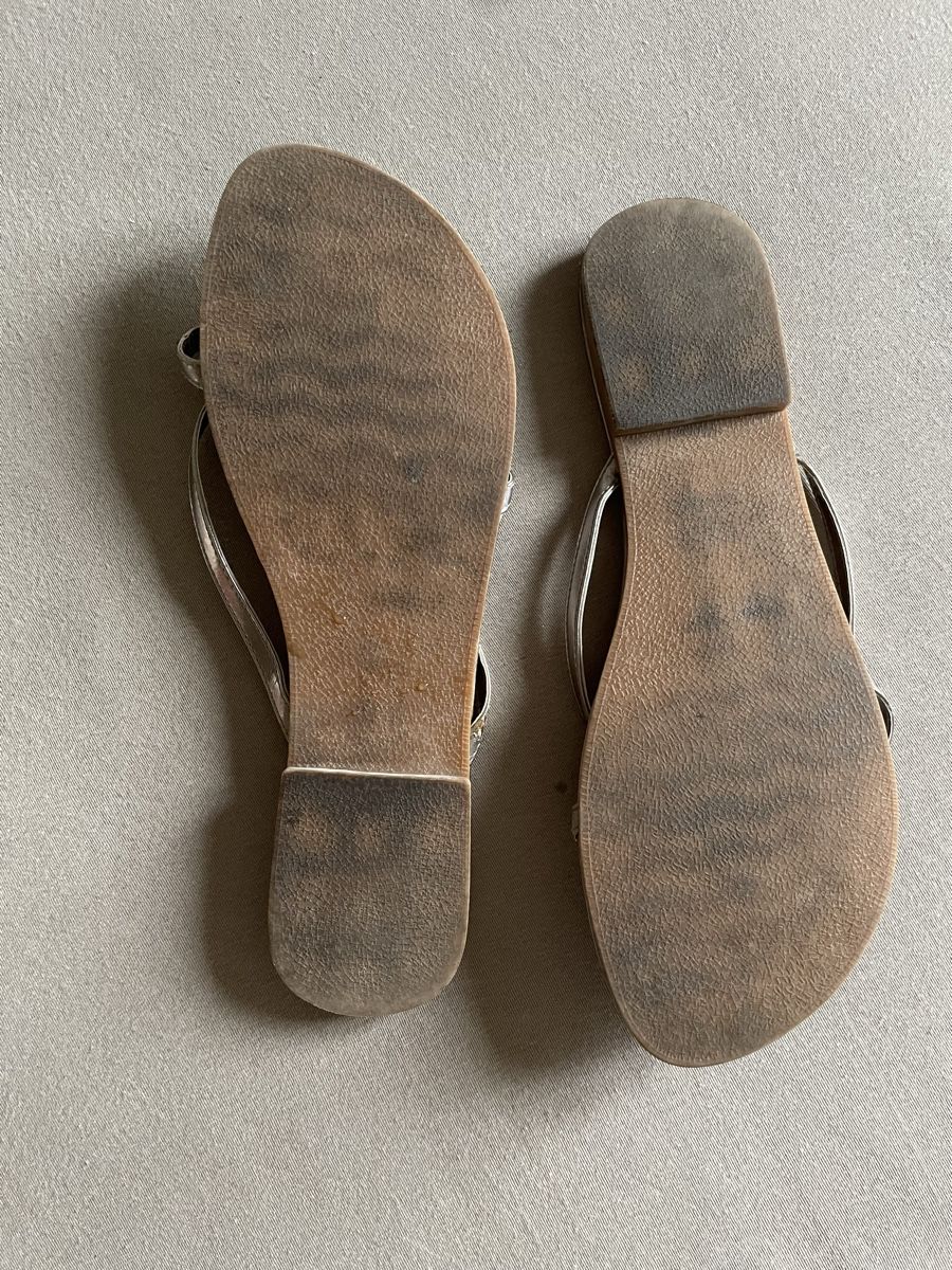 Damenschuhe: Silberne Flip Flips – Gebraucht aus Luzern von karo13 1