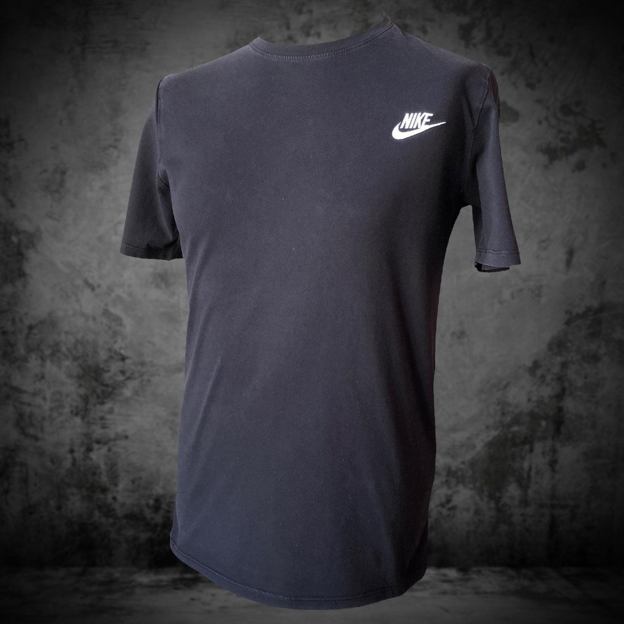 Nike T-shirt: T-Shirt Nike Black Men M – Usato da Genève venduto da ang_7j7j