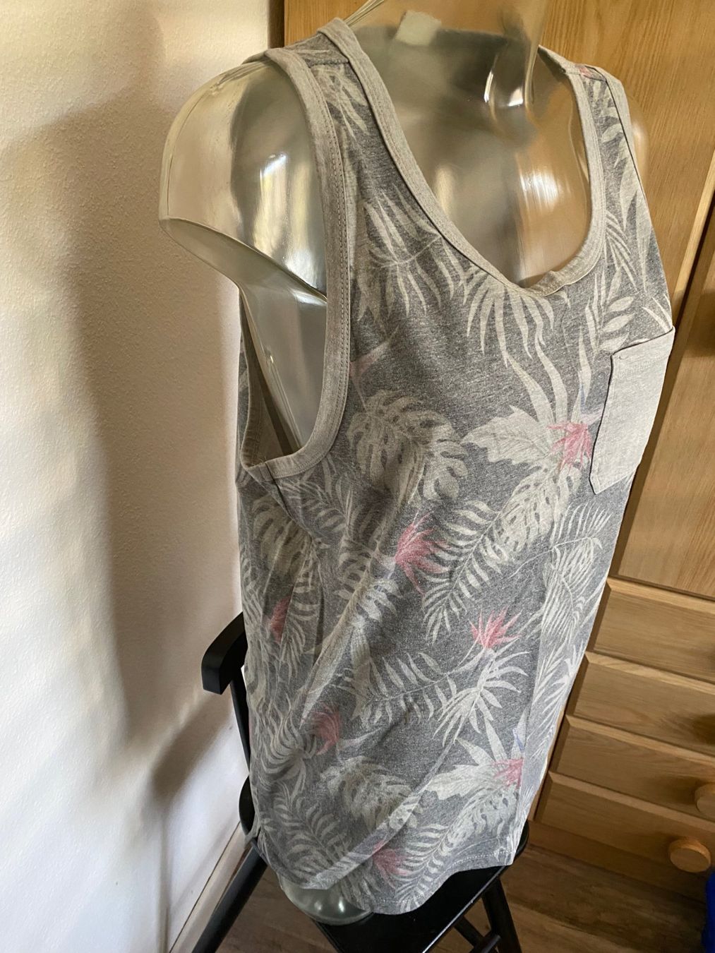 T-shirt: Hurley Tank Top Grösse S – Usato da Allenwinden venduto da Obalu 1
