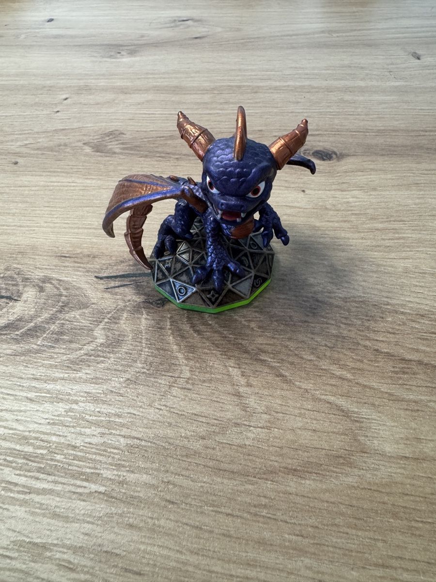 Statuette: Spyro's Adventure Skylander Figur  – Usato da Biberist venduto da etesummer