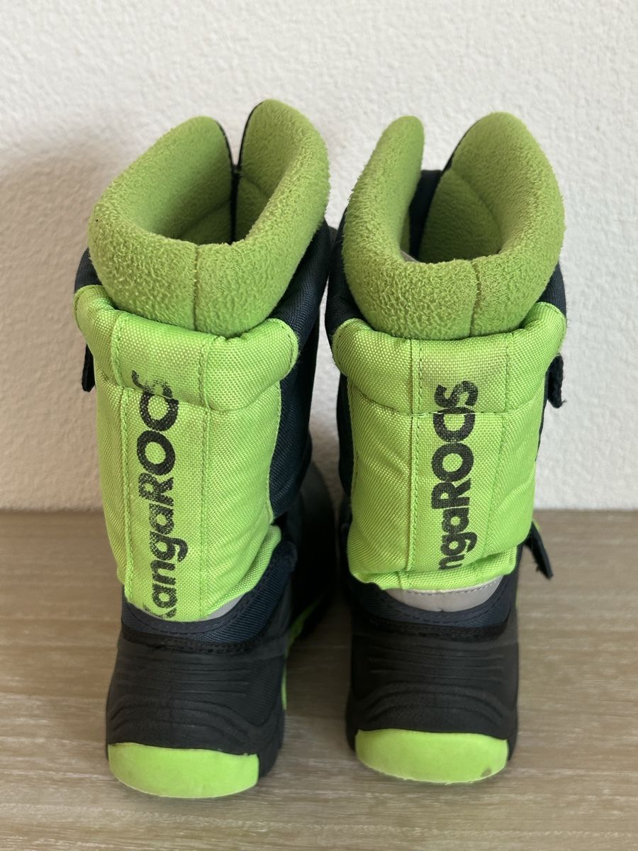 Scarpe per ragazzi: Kinder Winterstiefel KangaROOS Grösse 35                     – Usato da Wolhusen venduto da eve_m6cg 2