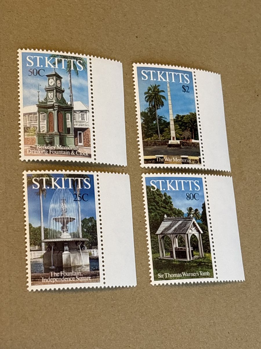 Tutti i francobolli: St.Kitts Briefmarken Sammlung (4 Stück) – Nuovo e nell'imballaggio originale da Zürich venduto da engebrunau