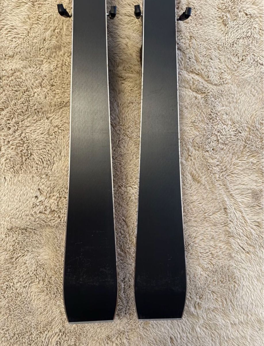 Dynastar Sci: Dynastar Overclass Comp Ski, 165cm, Top Zustand, Ab servis – Usato da Oberwil-Lieli venduto da Facundo101 7