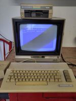 Commodore 64 Computer mit 1541 Laufwerk und Monitor