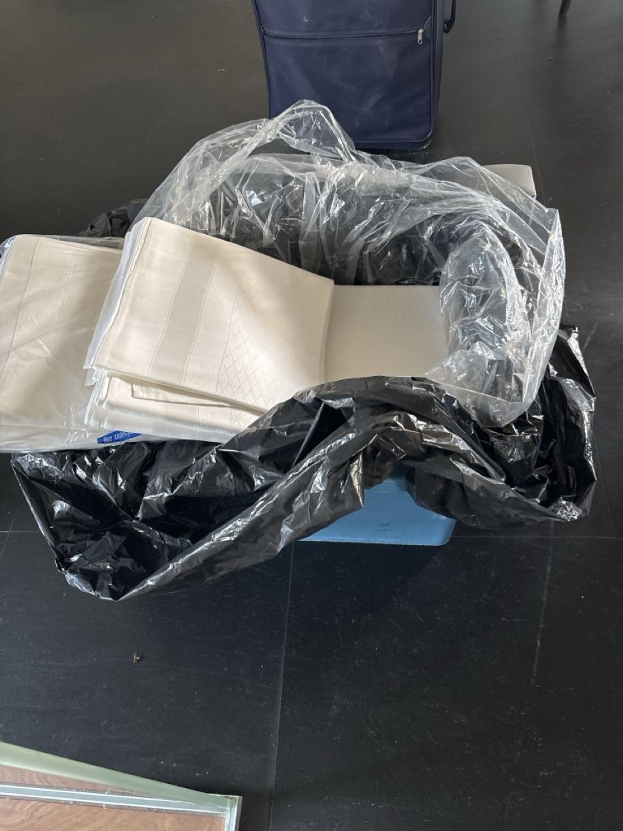Set di tavolo e panche: Tischsets weiss mit Muster neu – Nuovo e nell'imballaggio originale da Kaiserstuhl AG venduto da mar_5k9x 2